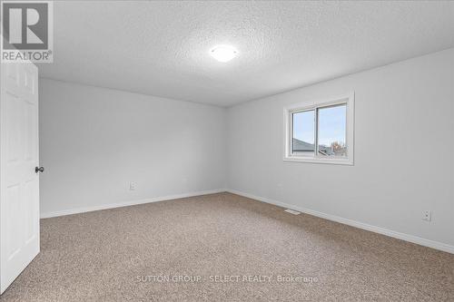 115 Templewood Drive, Kitchener, ON - Indoor Photo Showing Other Room