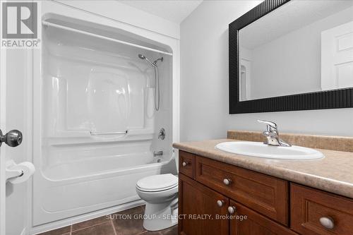 115 Templewood Drive, Kitchener, ON - Indoor Photo Showing Bathroom