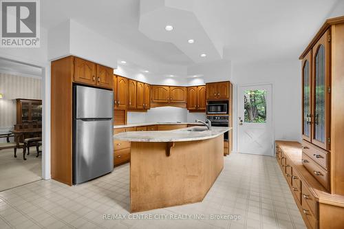 143 Wychwood Place, London, ON - Indoor Photo Showing Kitchen