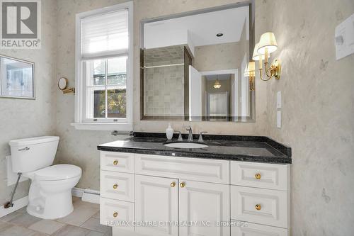 143 Wychwood Place, London, ON - Indoor Photo Showing Bathroom