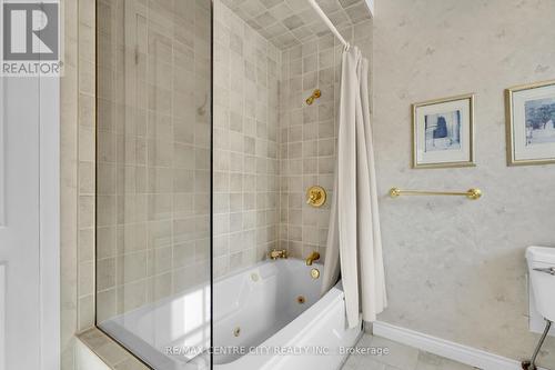 143 Wychwood Place, London, ON - Indoor Photo Showing Bathroom