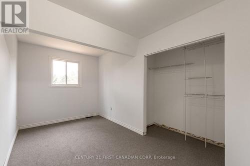 12 Davis Street, Central Elgin (Lynhurst), ON - Indoor Photo Showing Other Room