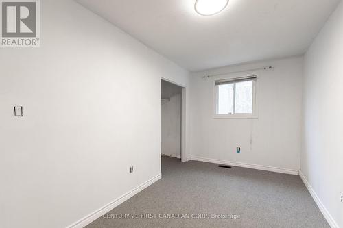 12 Davis Street, Central Elgin (Lynhurst), ON - Indoor Photo Showing Other Room