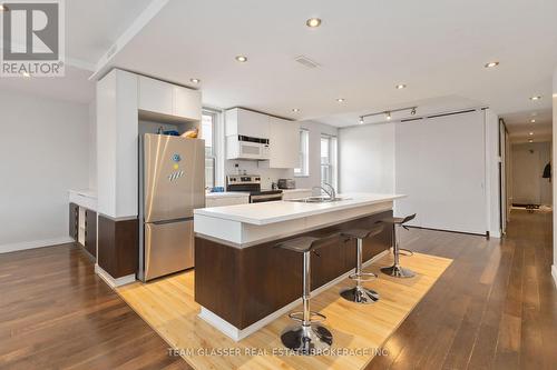 303 - 440 Wellington Street, London, ON - Indoor Photo Showing Kitchen With Upgraded Kitchen