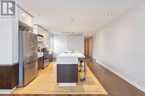 303 - 440 Wellington Street, London, ON - Indoor Photo Showing Kitchen