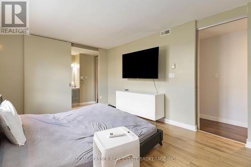 303 - 440 Wellington Street, London, ON - Indoor Photo Showing Bedroom