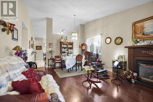 568 Thistlewood Drive, London, ON - Indoor Photo Showing Living Room With Fireplace