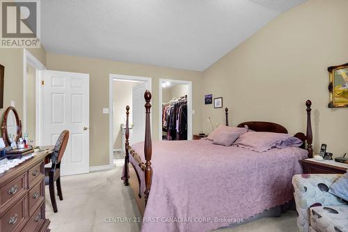 568 Thistlewood Drive, London, ON - Indoor Photo Showing Bedroom