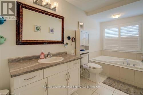 716 Newmarket Lane, Kingston (East Of Sir John A. Blvd), ON - Indoor Photo Showing Bathroom