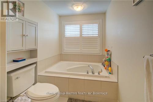 716 Newmarket Lane, Kingston (East Of Sir John A. Blvd), ON - Indoor Photo Showing Bathroom