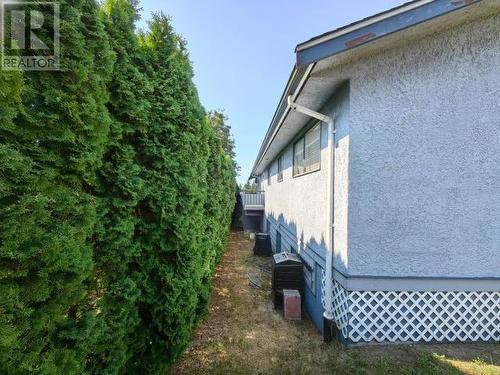 3298 Vananda Ave, Powell River, BC - Outdoor