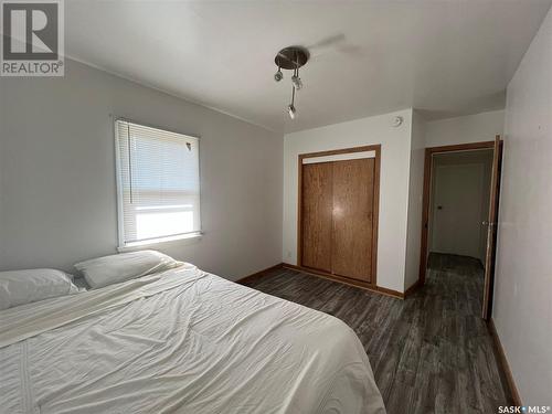 211 6Th Avenue W, Shaunavon, SK - Indoor Photo Showing Bedroom