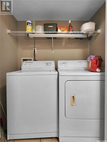 12 515 Centennial Boulevard, Warman, SK - Indoor Photo Showing Laundry Room