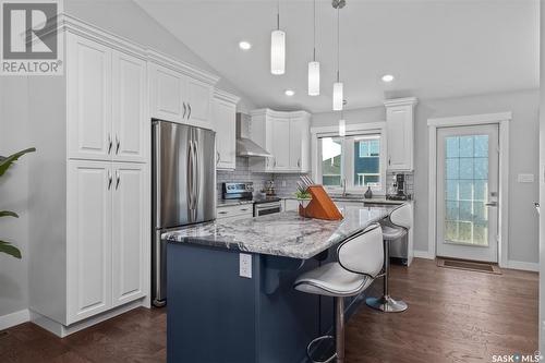 11 Wickens Place, Prince Albert, SK - Indoor Photo Showing Kitchen With Stainless Steel Kitchen With Upgraded Kitchen