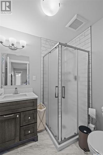 11 Wickens Place, Prince Albert, SK - Indoor Photo Showing Bathroom