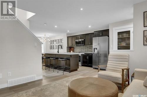 4624 James Hill Road, Regina, SK - Indoor Photo Showing Kitchen With Upgraded Kitchen