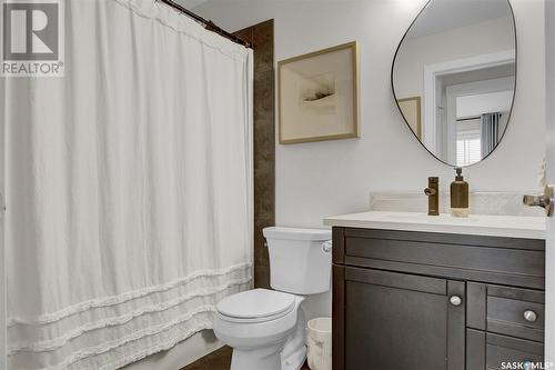 4624 James Hill Road, Regina, SK - Indoor Photo Showing Bathroom