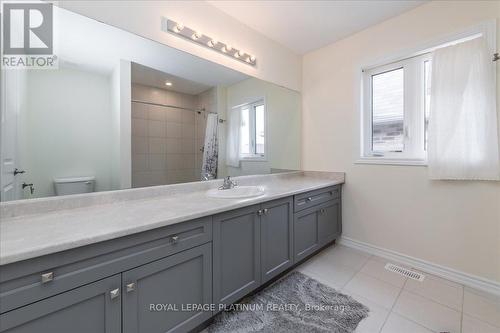 172 Muirfield Drive, Barrie, ON - Indoor Photo Showing Bathroom