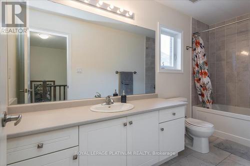 172 Muirfield Drive, Barrie, ON - Indoor Photo Showing Bathroom