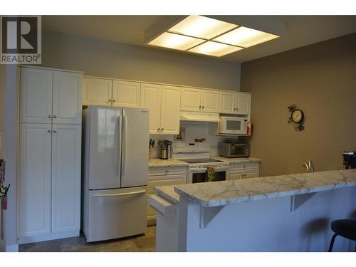 650 Harrington Road Unit# 6, Kamloops, BC - Indoor Photo Showing Kitchen