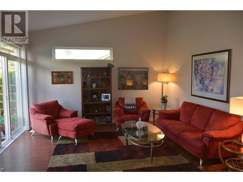 650 Harrington Road Unit# 6, Kamloops, BC - Indoor Photo Showing Living Room