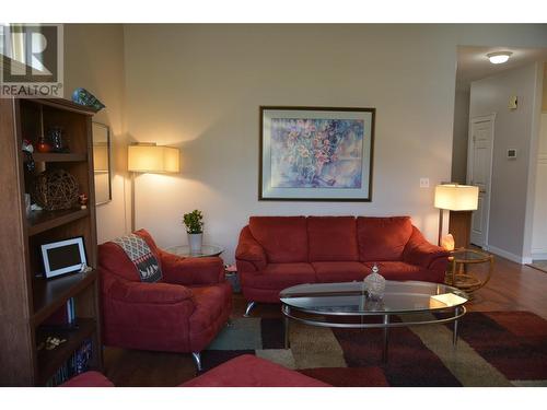 650 Harrington Road Unit# 6, Kamloops, BC - Indoor Photo Showing Living Room