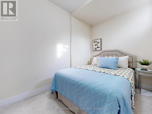 39 - 717 Lawrence Avenue W, Toronto, ON - Indoor Photo Showing Bedroom