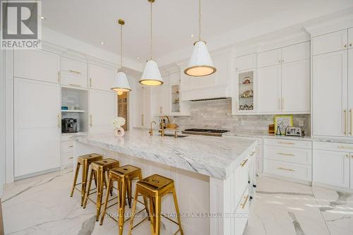 3100 Daniel Way, Oakville, ON - Indoor Photo Showing Kitchen With Upgraded Kitchen