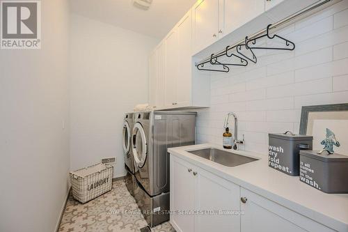 3100 Daniel Way, Oakville, ON - Indoor Photo Showing Laundry Room