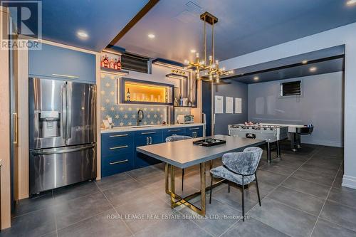 3100 Daniel Way, Oakville, ON - Indoor Photo Showing Kitchen