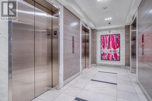 1403 - 510 Curran Place, Mississauga, ON - Indoor Photo Showing Bathroom