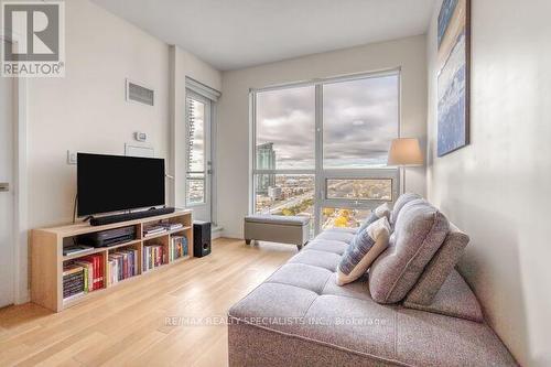 1403 - 510 Curran Place, Mississauga, ON - Indoor Photo Showing Living Room