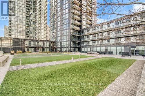 1403 - 510 Curran Place, Mississauga, ON - Outdoor With Facade