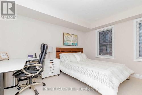 74 - 250 Royalton Common, Oakville, ON - Indoor Photo Showing Bedroom