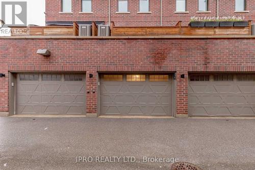 74 - 250 Royalton Common, Oakville, ON - Outdoor With Exterior