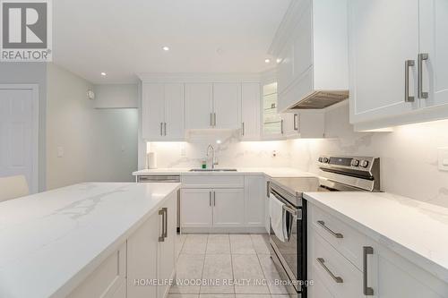 137 Town Line, Orangeville, ON - Indoor Photo Showing Kitchen With Upgraded Kitchen