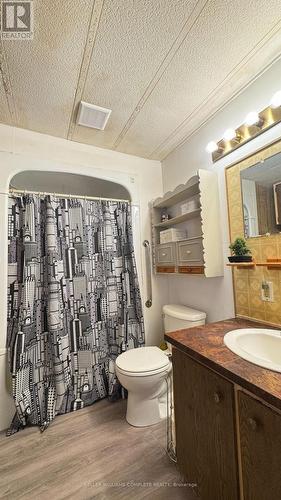 #16 - 43969 Highway 3, Wainfleet, ON - Indoor Photo Showing Bathroom