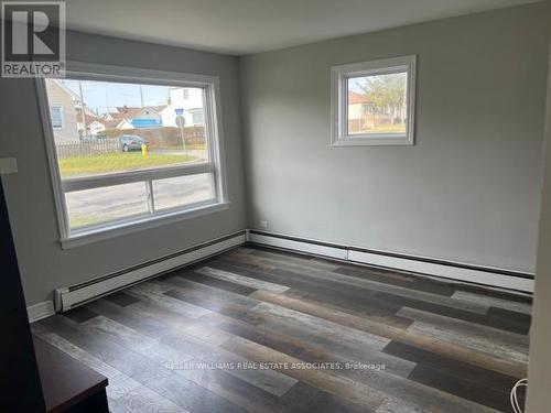 180 Pine Street S, Thorold, ON - Indoor Photo Showing Other Room