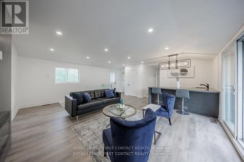 198 O'Reilly Lane, Kawartha Lakes, ON - Indoor Photo Showing Living Room