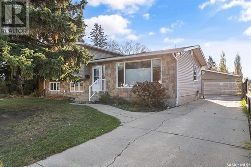 28 Malta Crescent, Saskatoon, SK - Outdoor