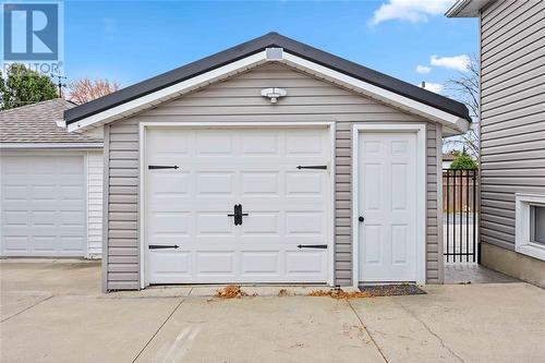 707 Charles Street, Point Edward, ON - Outdoor With Exterior