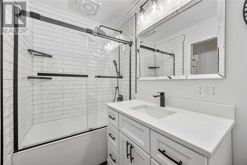 707 Charles Street, Point Edward, ON - Indoor Photo Showing Bathroom