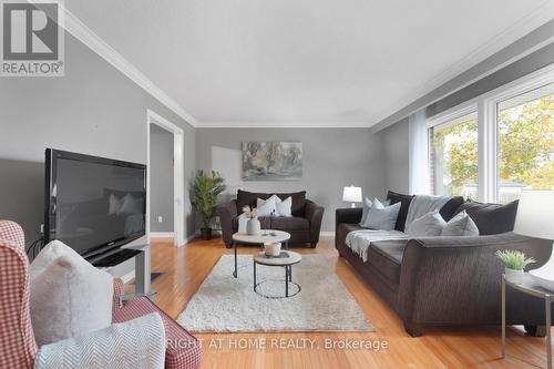 31 Jeffrey Street, Scugog (Port Perry), ON - Indoor Photo Showing Living Room