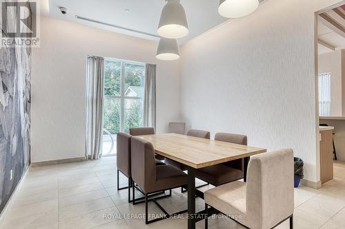 105 - 2301 Danforth Avenue, Toronto (East End-Danforth), ON - Indoor Photo Showing Dining Room