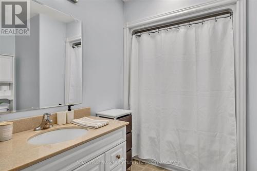 1 - 227 Carnegie Avenue, Peterborough (Northcrest), ON - Indoor Photo Showing Bathroom