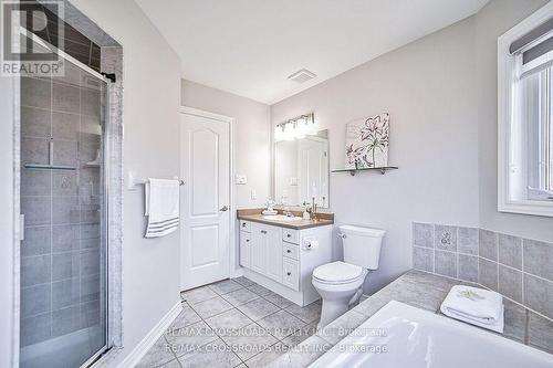 58 St Damian Avenue, Vaughan, ON - Indoor Photo Showing Bathroom