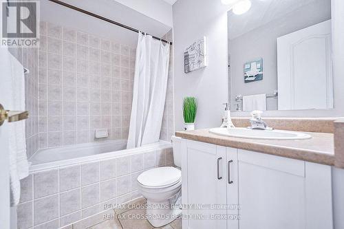 58 St Damian Avenue, Vaughan, ON - Indoor Photo Showing Bathroom