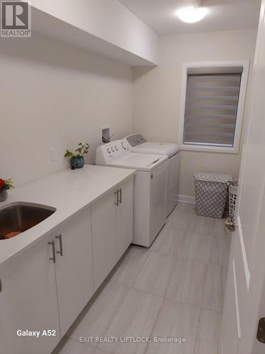 539 Clayton Avenue, Peterborough (Northcrest), ON - Indoor Photo Showing Laundry Room