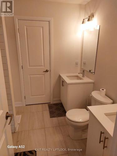 539 Clayton Avenue, Peterborough (Northcrest), ON - Indoor Photo Showing Bathroom