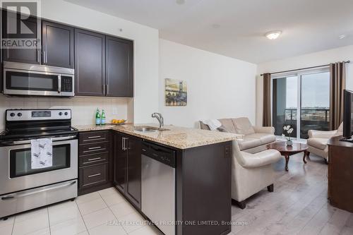 614 - 9255 Jane Street, Vaughan, ON - Indoor Photo Showing Kitchen With Stainless Steel Kitchen